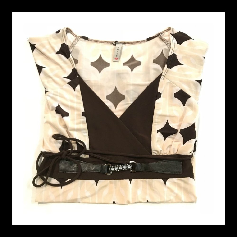 Wrap-neck Belted Pattern Top